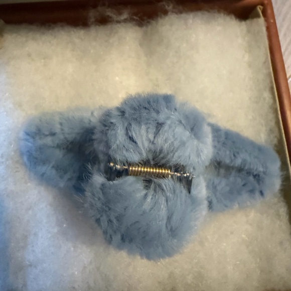Plush Blue Furry Hair Claw Clip - Picture 2 of 2